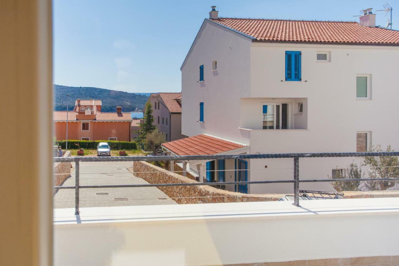 Apartment D Cres Kültér fotó